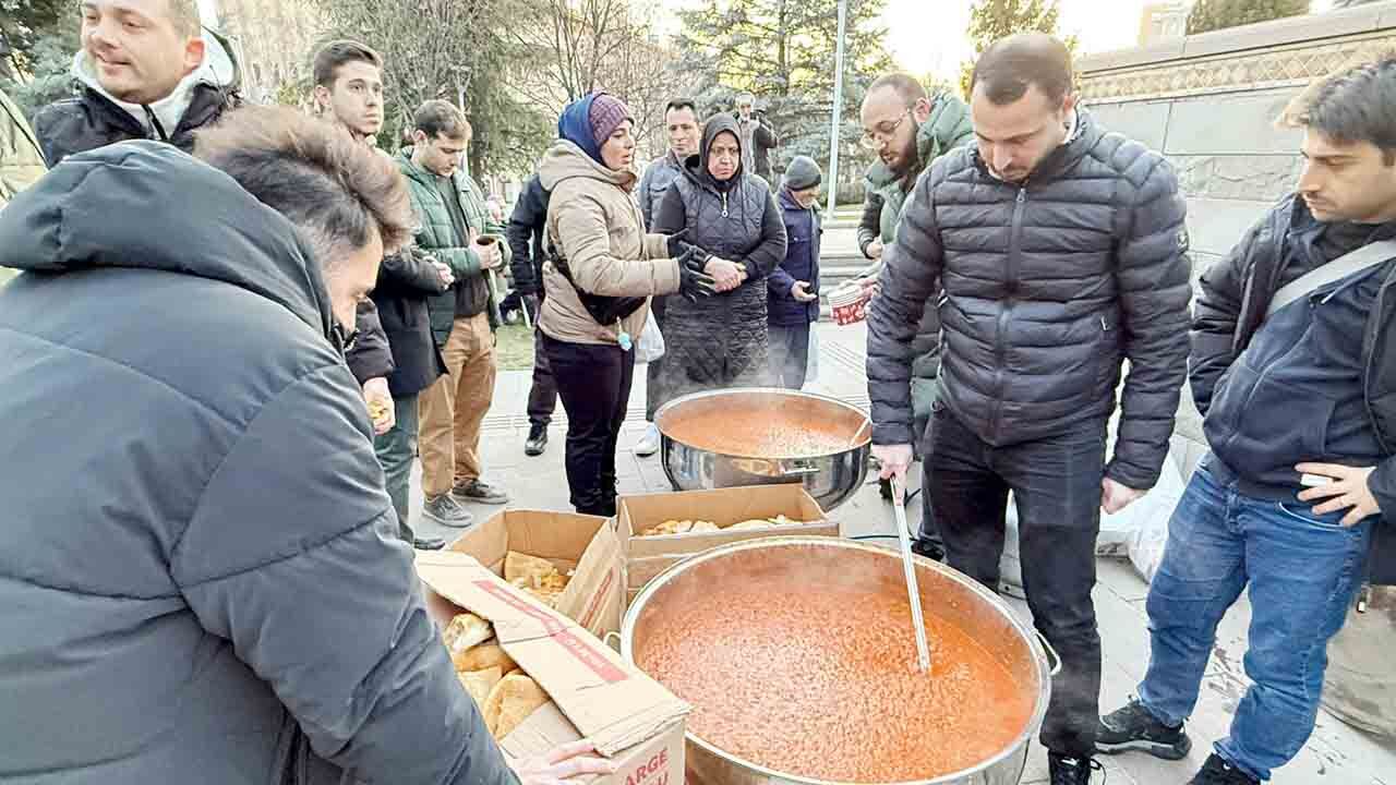 Mahir Damatlat Acılı Menemen İftarı9