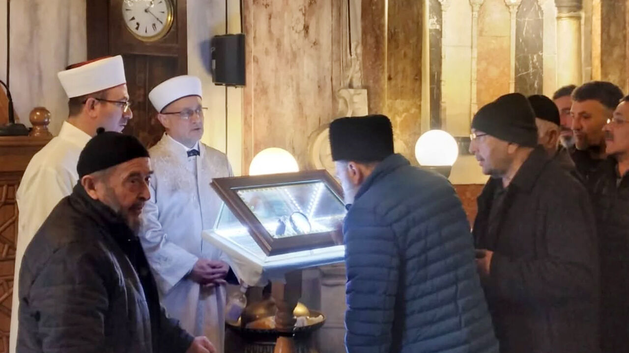 Yozgat'ta Manevi Buluşma: Çapanoğlu Camii'nde Sakal-ı Şerif Ziyareti