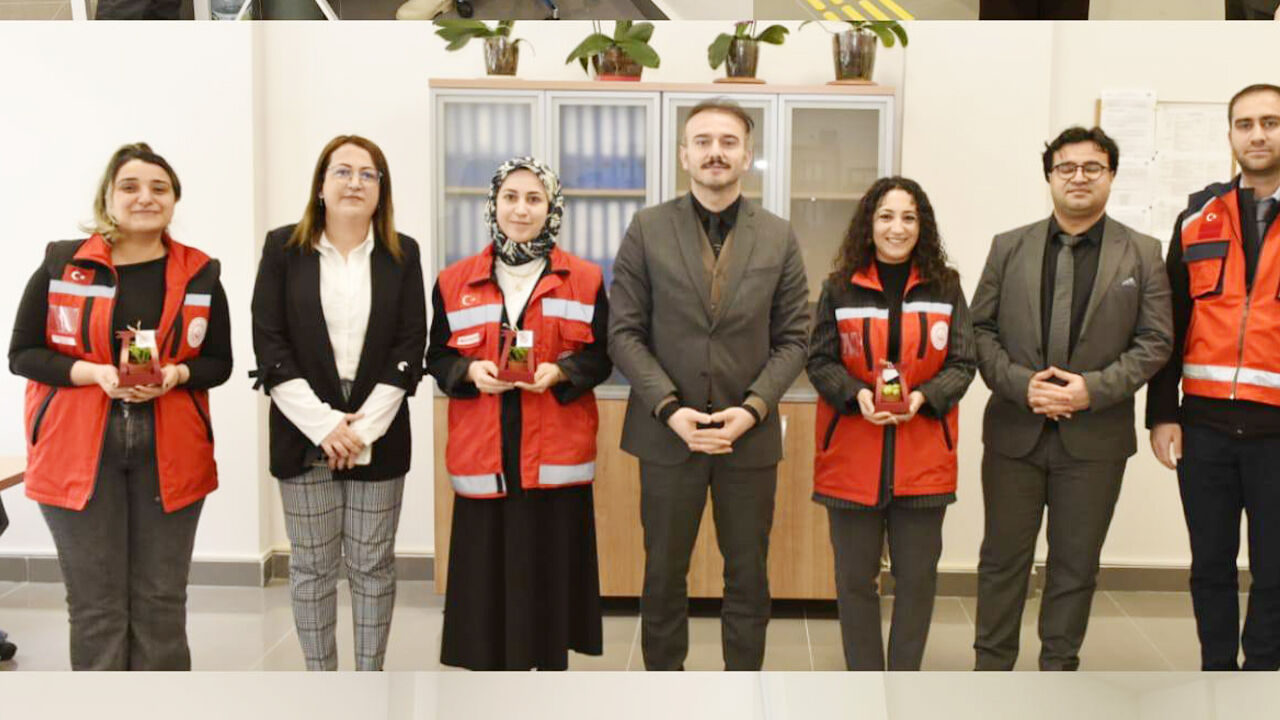 Müdürlük Çiçek Açtı (1)