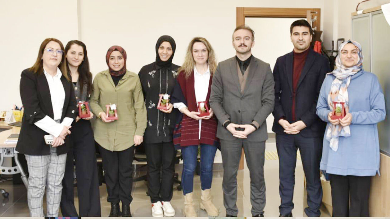 Müdürlük Çiçek Açtı (2)