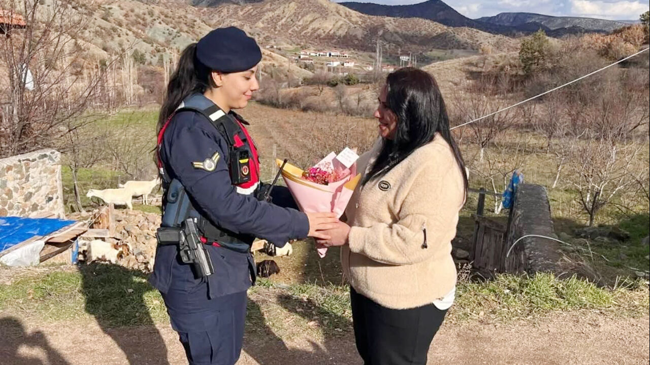 Muhtar Efeyi Untumadılar (2)