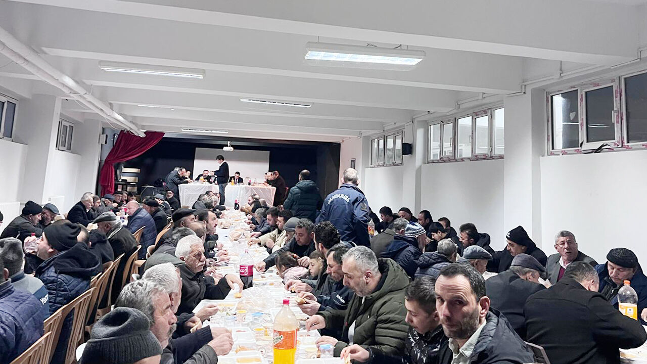 Özükavakta Iftar Sofrası (1)