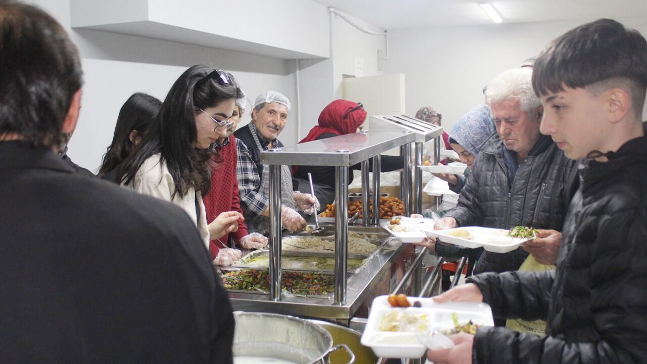 Vakıf Sofrası Bereket Sofrası! (1)