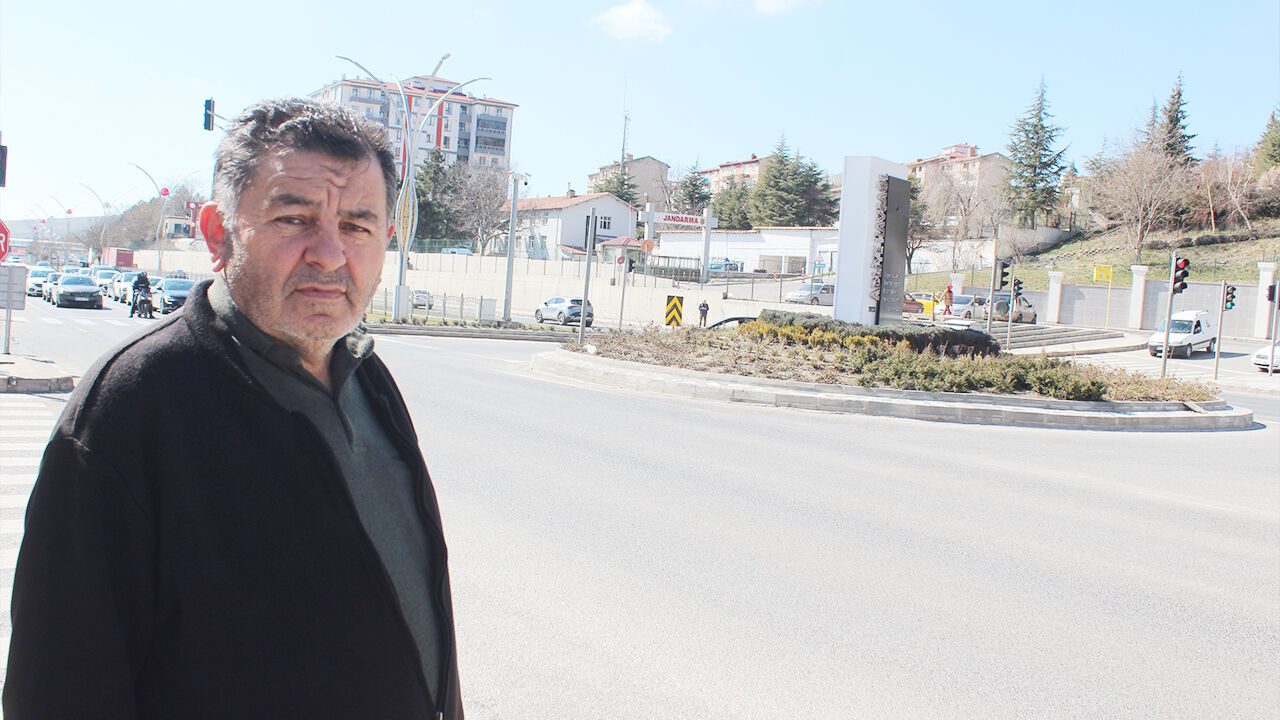 Yan Yol Karmaşasi! (1)