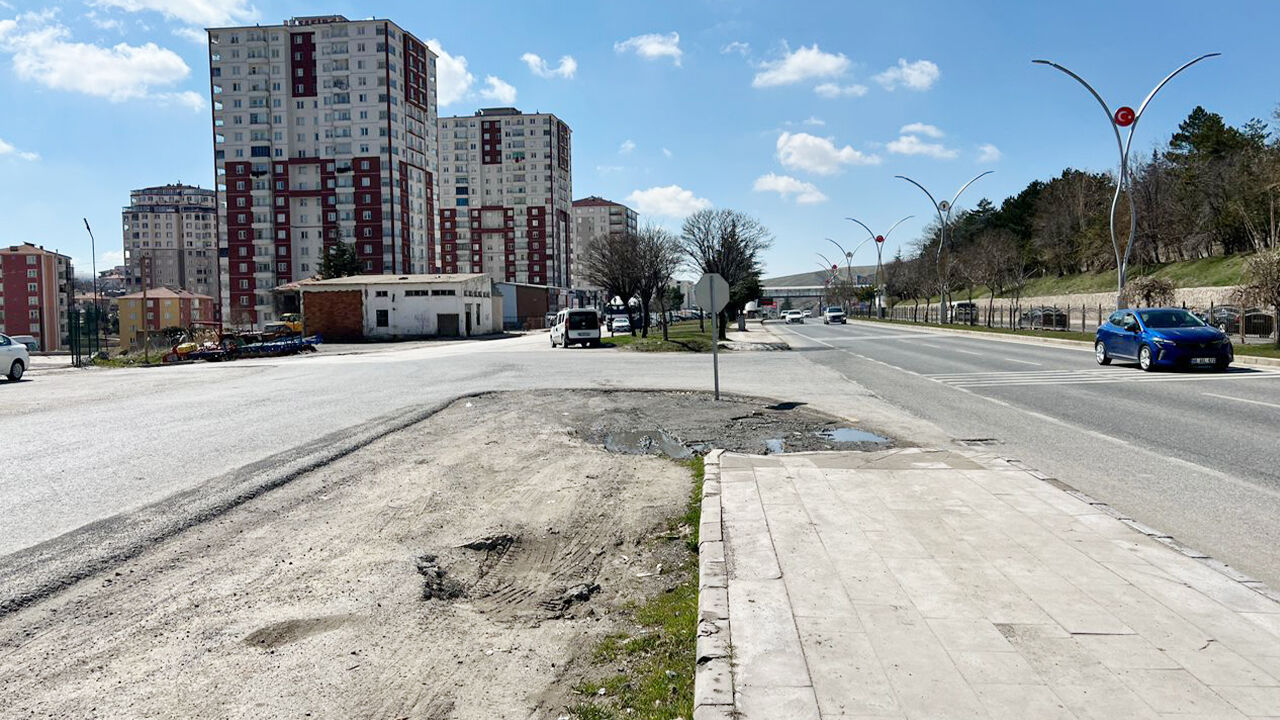 Yan Yol Karmaşasi! (5)