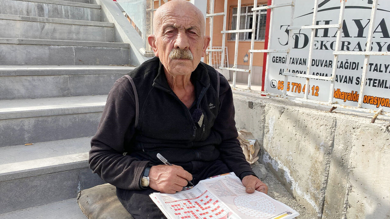 Yozgatlı Saffet Ertek’in Gazeteyle Başlayan Alışkanlığı Hayatının Parçası Oldu