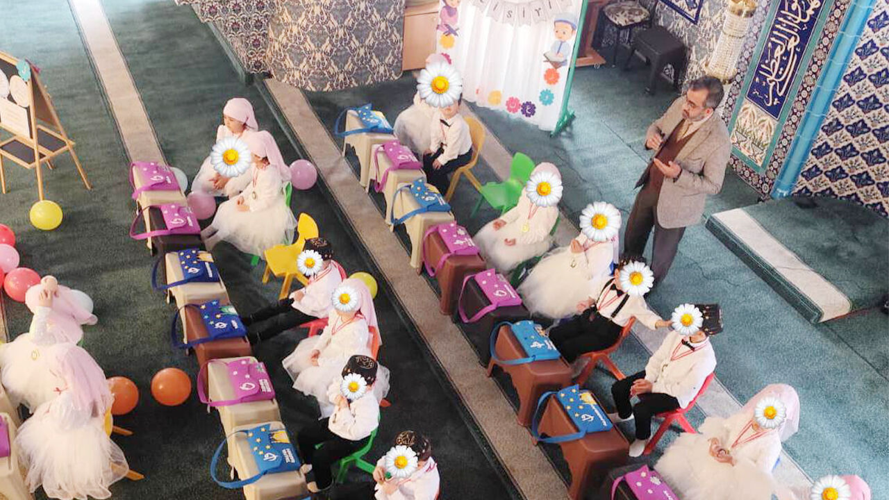 Akdağmadeni’nde Minik Yüreklerin Kur’an Sevinci! (1)