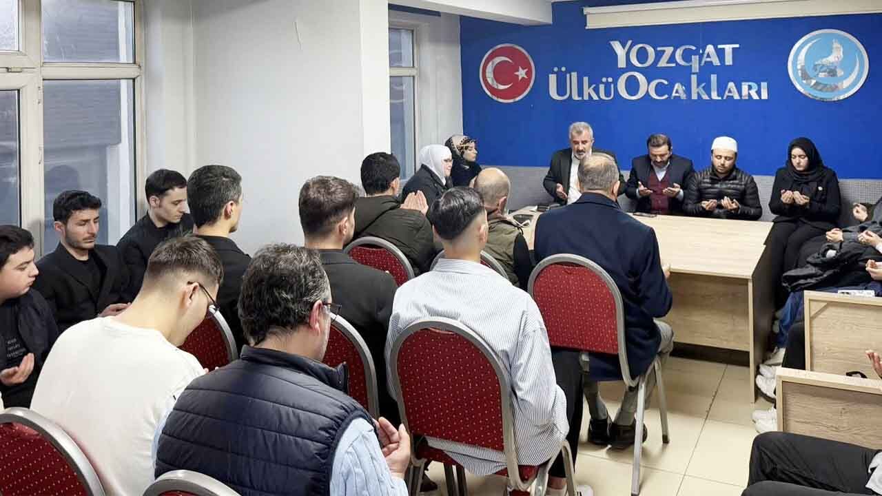 Alparslan Türkeş Yozgatta Dualarla Anıldı 1
