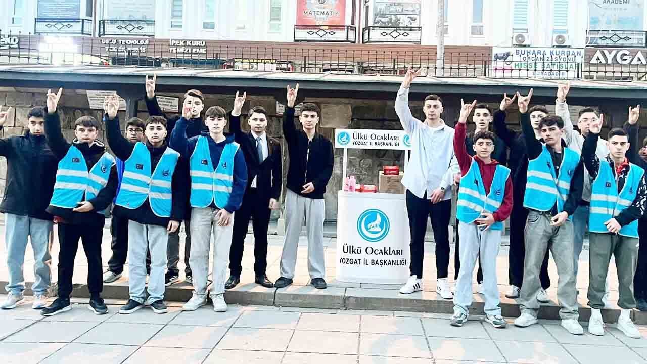 Alparslan Türkeş Yozgatta Dualarla Anıldı 3
