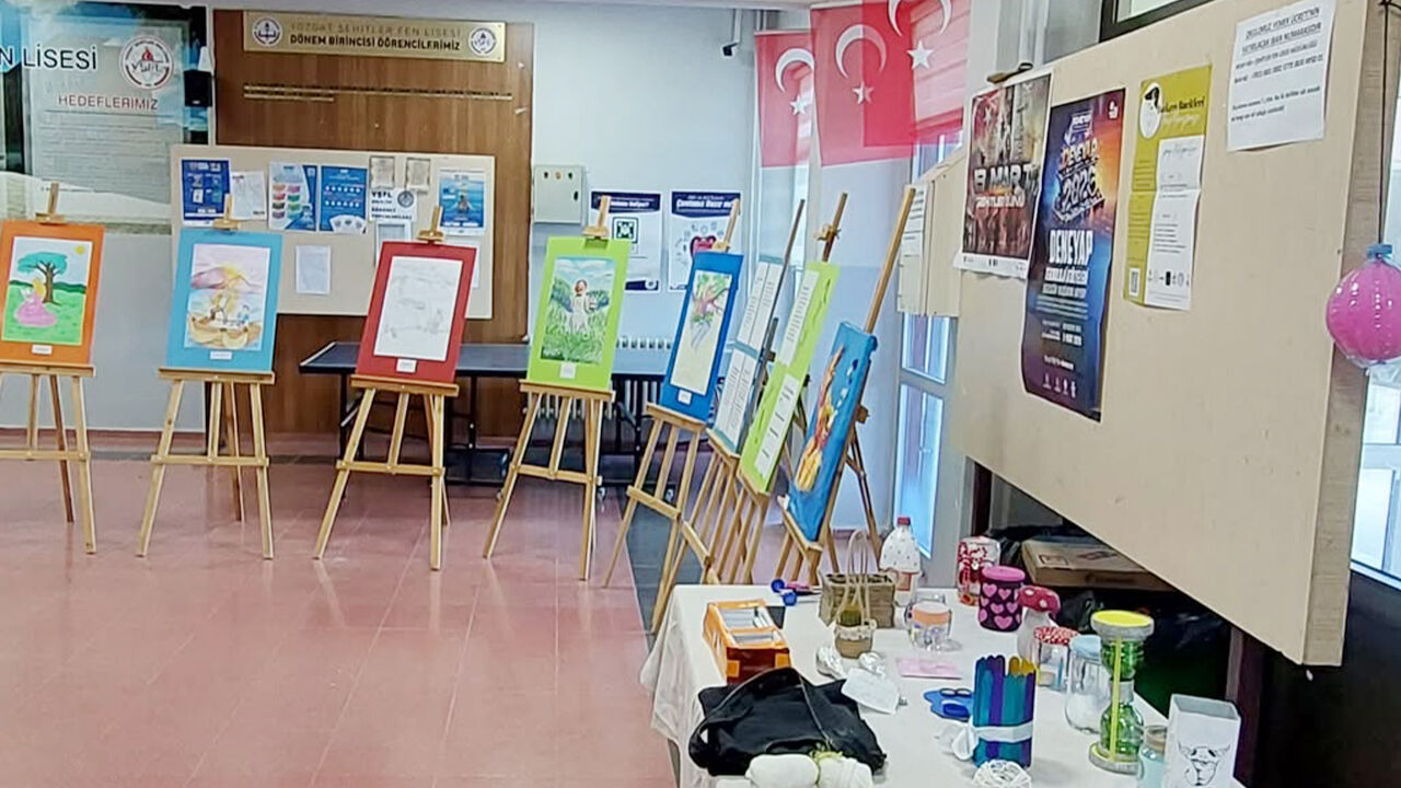 Sadece Manzara Değil! (1)