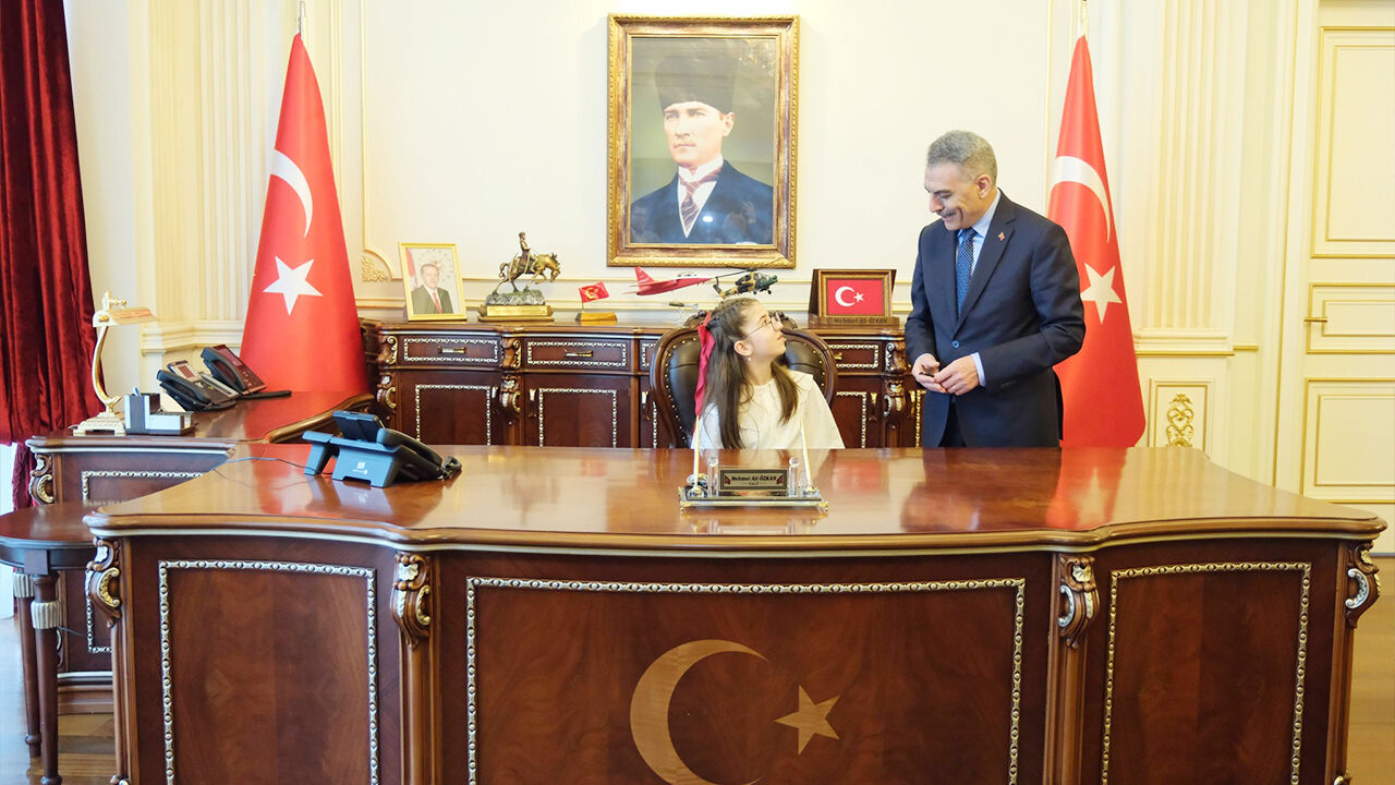 Valilik Makamı Çocukların (1)