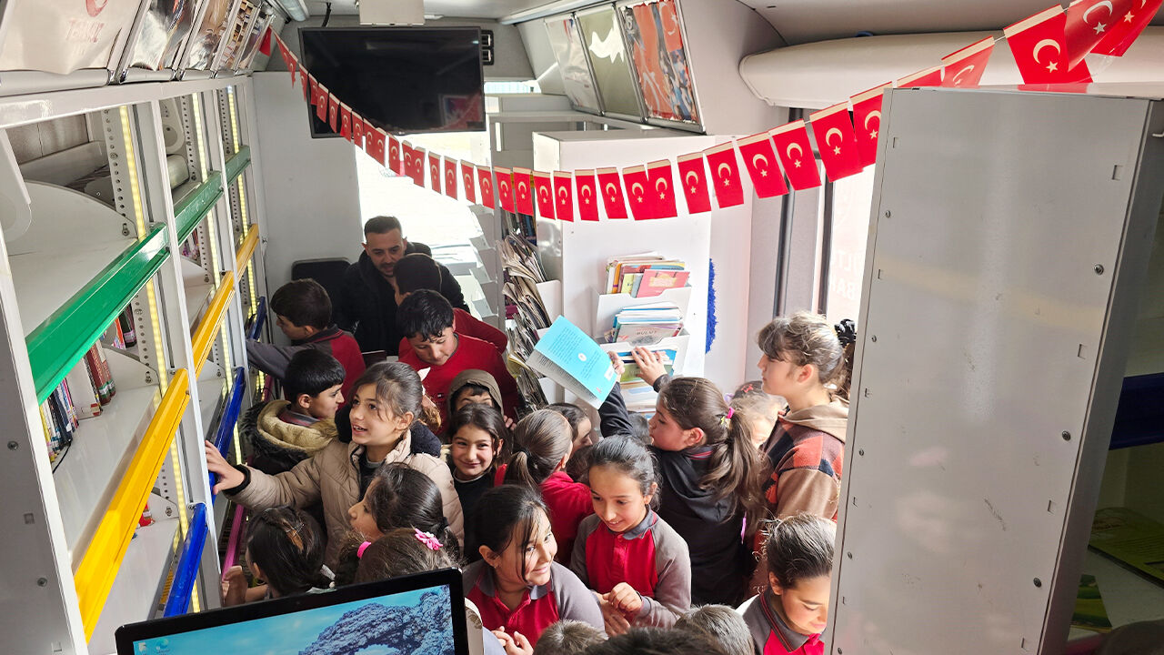 Yozgat’taki Bu Kütüphane Geziyor! (2)