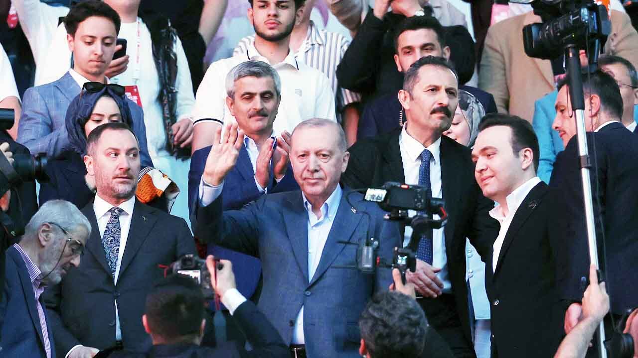 Ak Gençlik Kocali Buluşma Yusuf İbiş