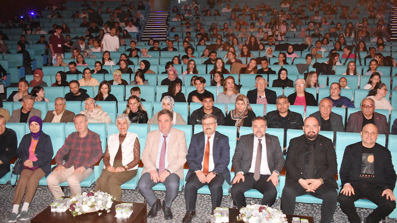 Anadolu Kültürüne Tiyatro Dokunuşu (1)