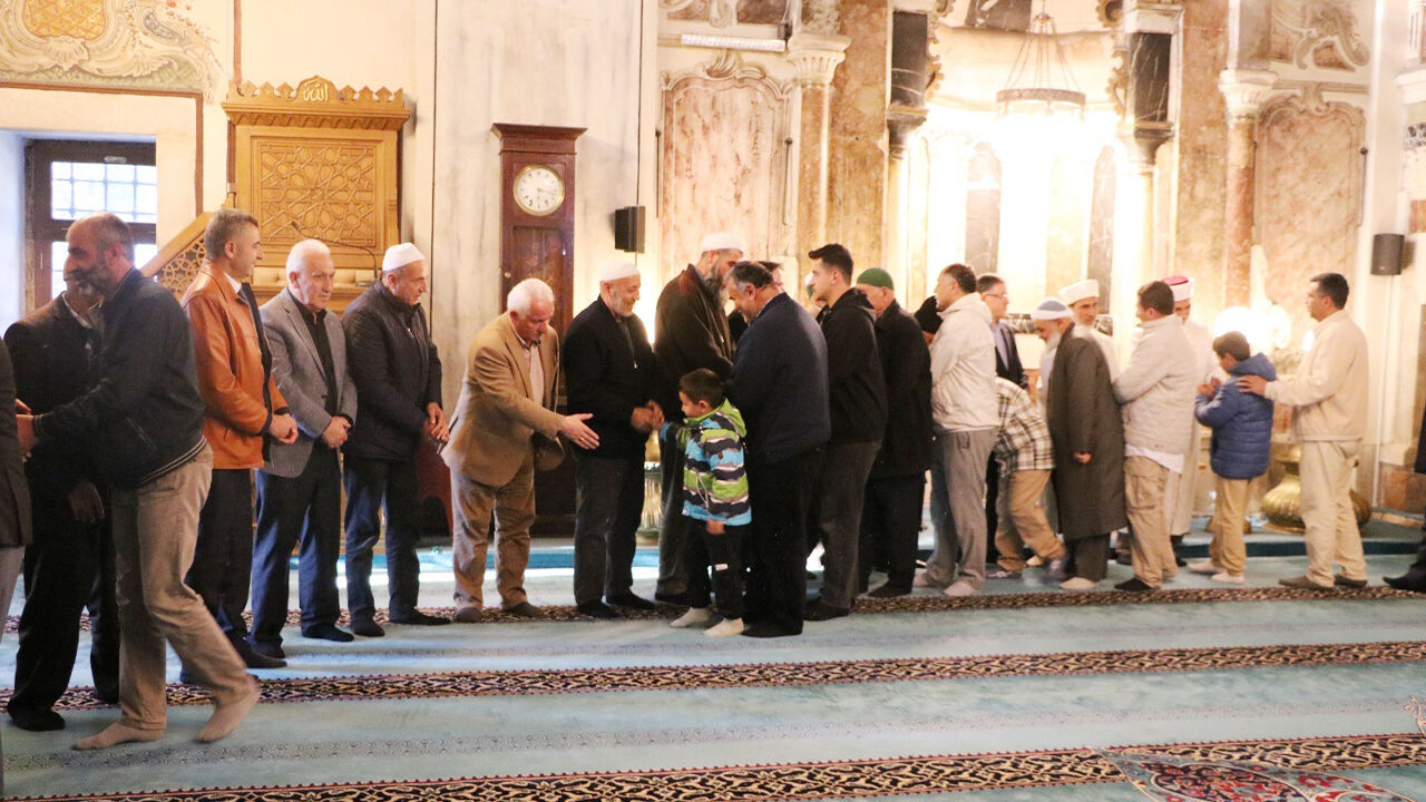 Bayram Namazı Çapanoğlu’nda (1)