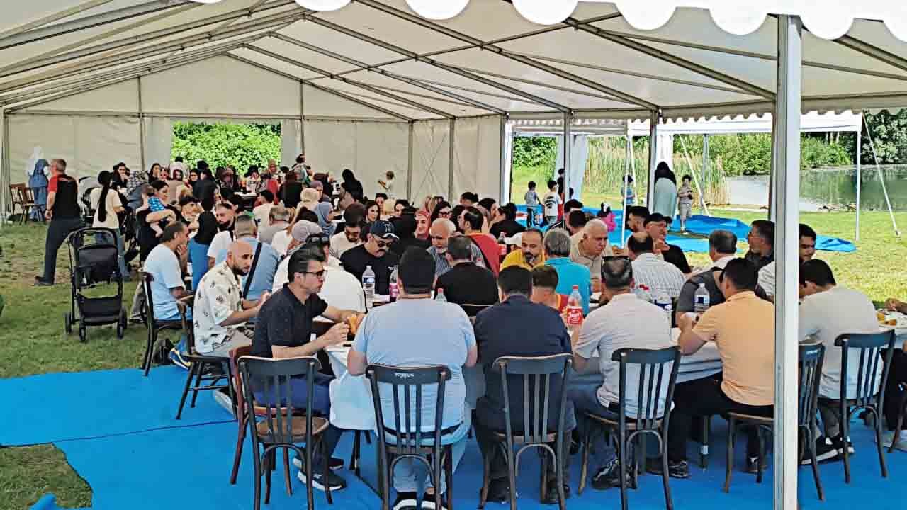 Çayıralan Derneği Strazburg'da Bahar Şenliği Düzenledi