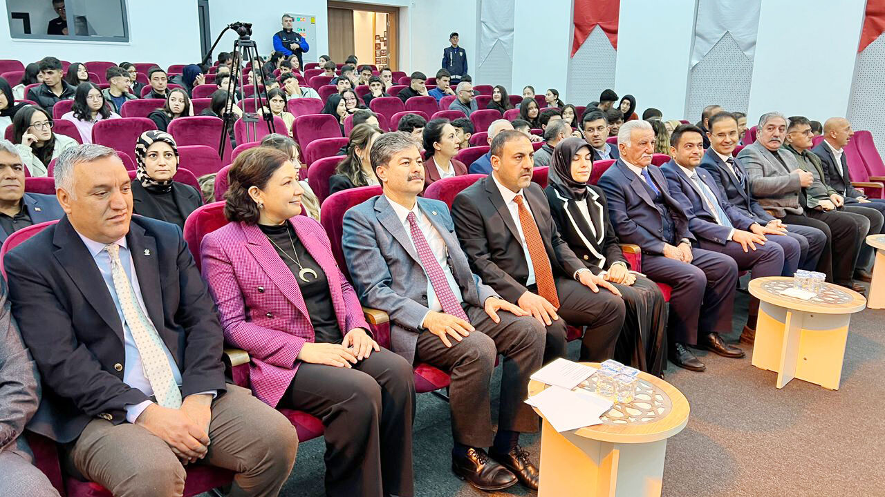 Çiçekdağın’da Vatan Ve Bayrak Sevgisi (1)