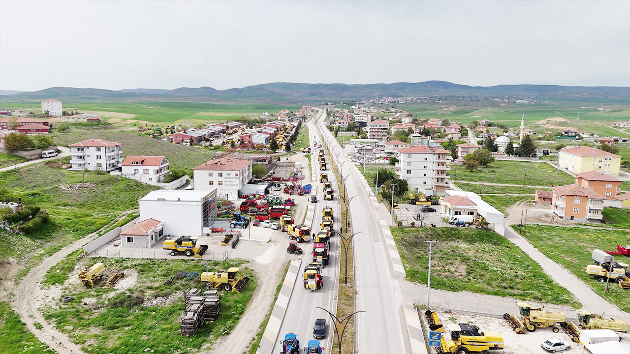 Düğün Konvoyu Gibi (6)