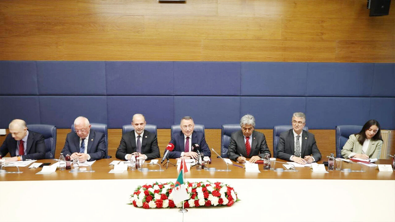 Gazi Meclis’te Diplomatik Buluşma (1)