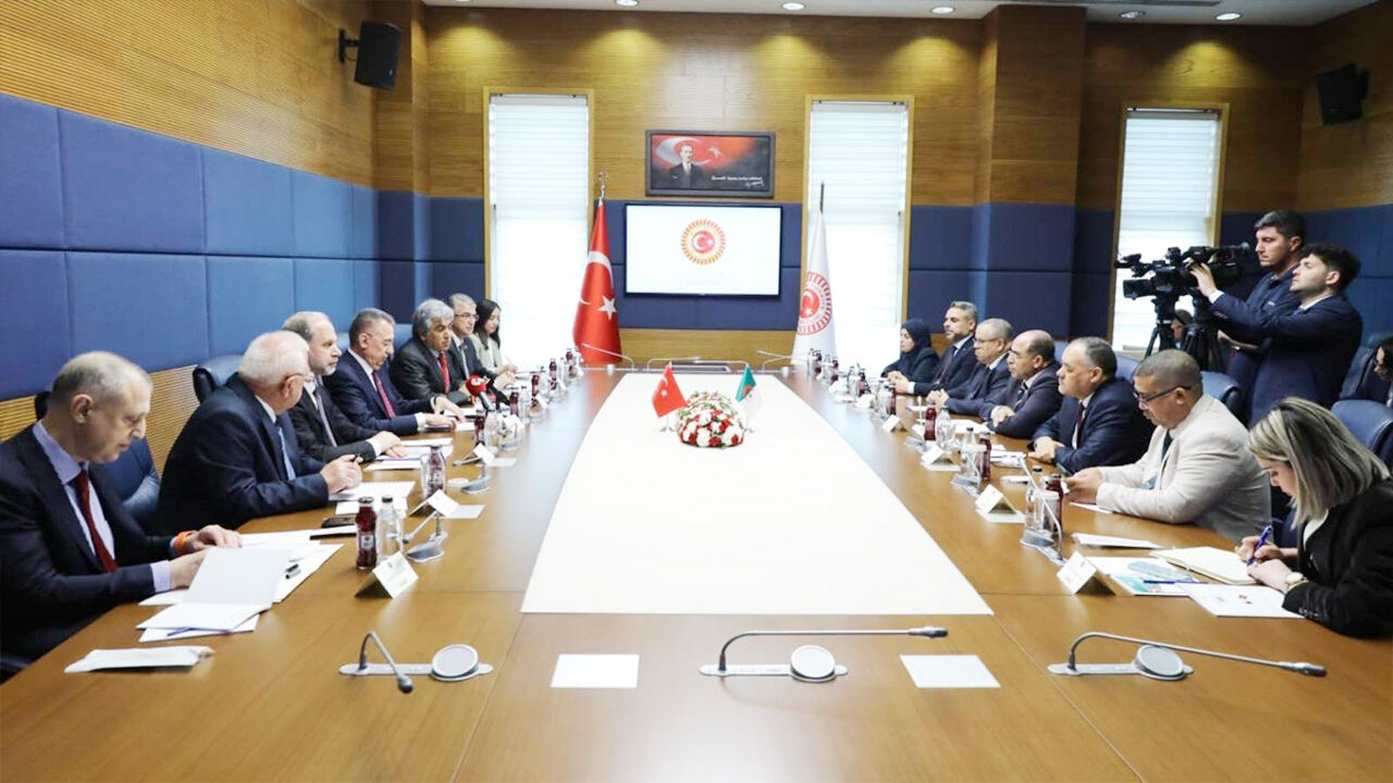 Gazi Meclis’te Diplomatik Buluşma (3)