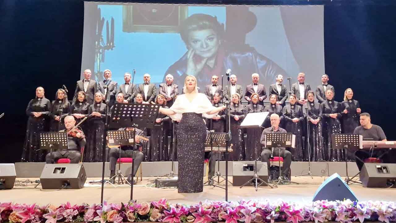 Gebze Teknik Üniversitesi Zeki Müren Konseri 1