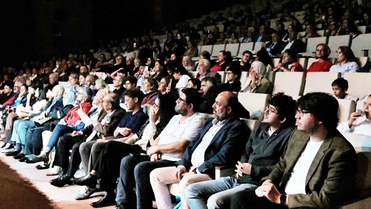 Gebze Teknik Üniversitesi Zeki Müren Konseri 6