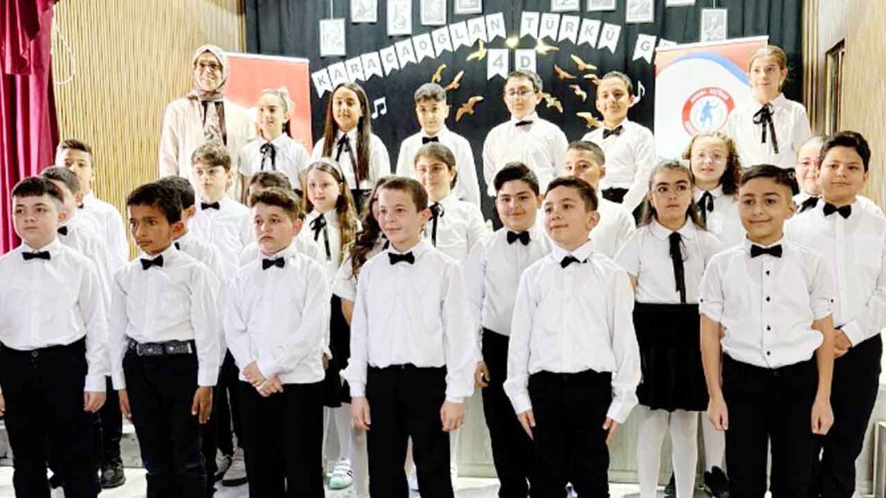 Karacaoğlan İlk Okulu Konser 2