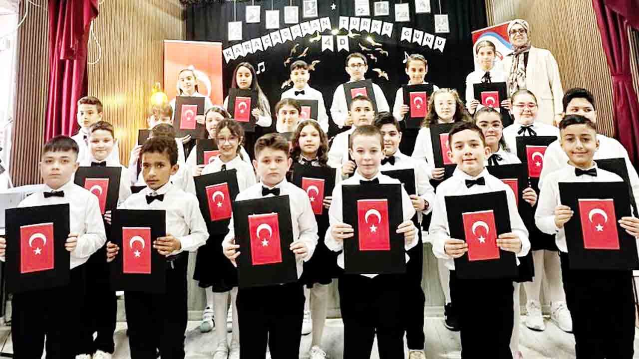 Karacaoğlan İlk Okulu Konser 6