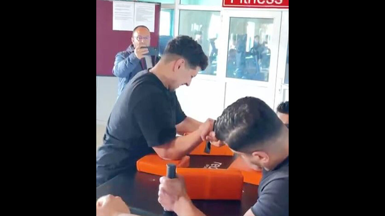 Akdağmadeni MYO'dan Bilek Güreşinde Çifte Madalya Başarısı