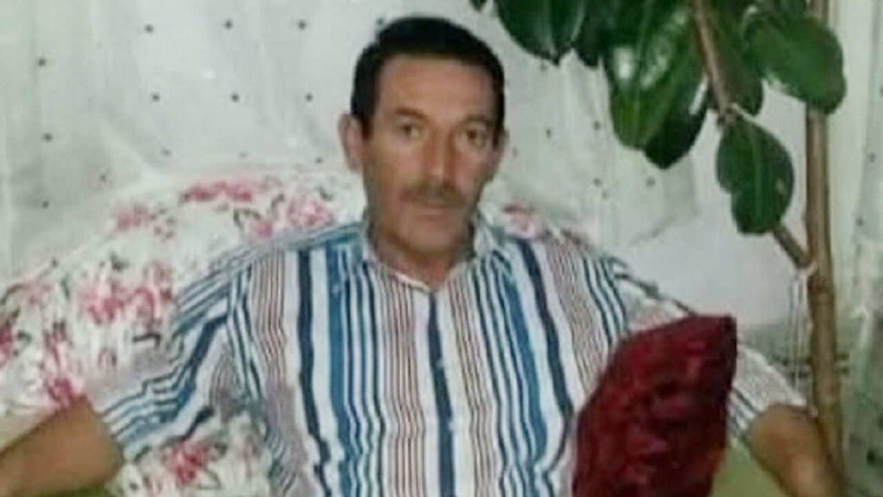 Yanyana Defnedildiler! (1)