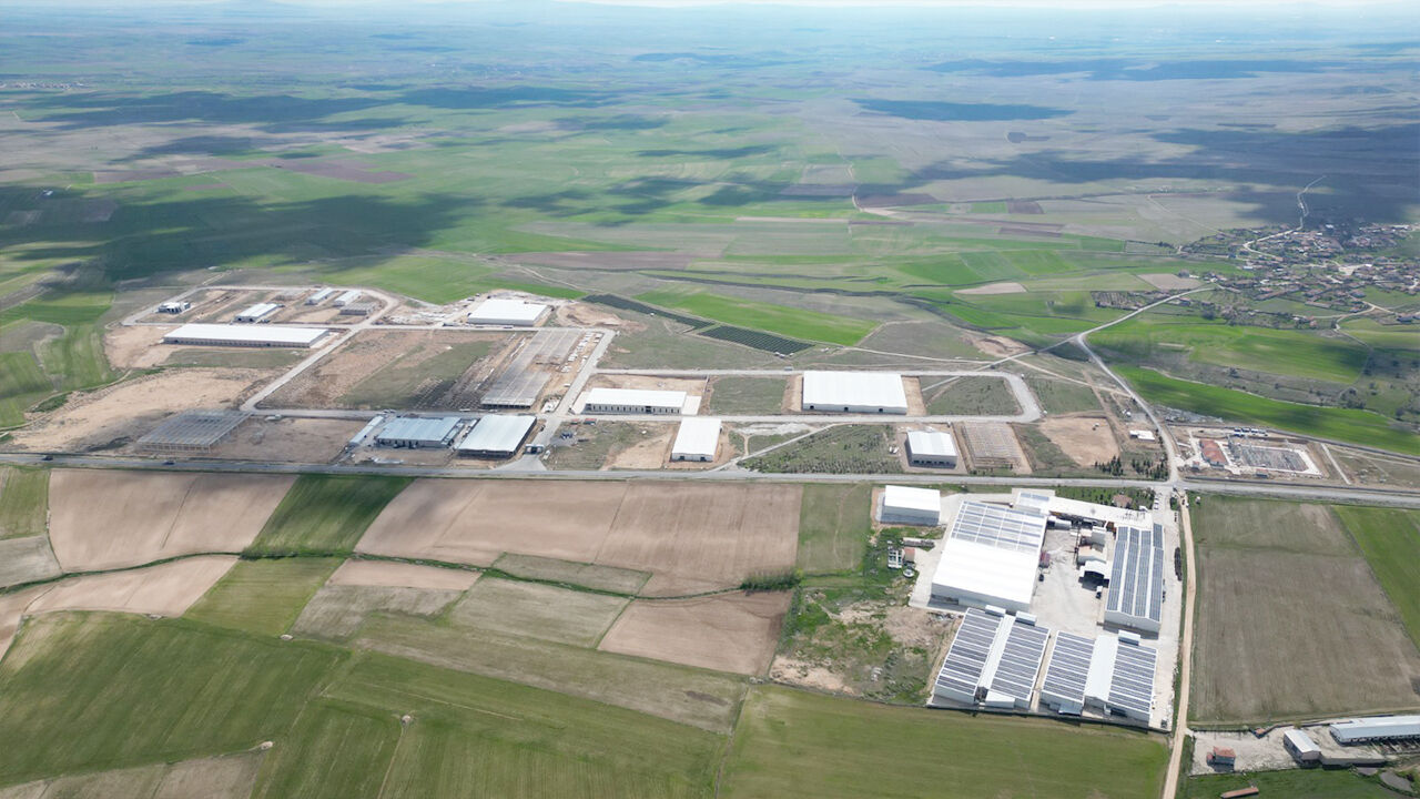 Yeni Fabrika Tam Gaz! (1)