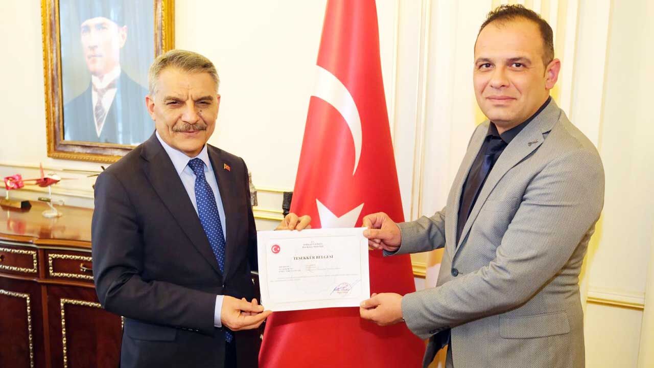Yozgat Türk Telekom Müdürü Başarı Ödülü1
