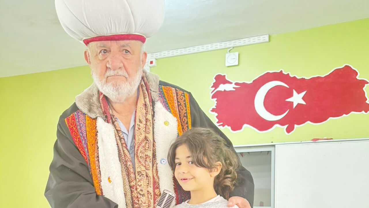 Nasreddin Hoca Okulda (4)