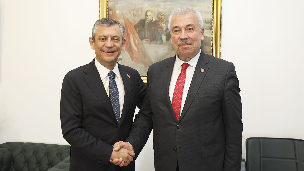 Yaşar Özel Dedi (2)