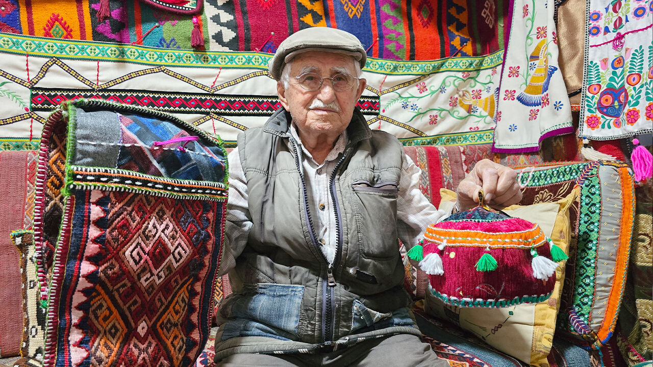 Yozgat’taki Bu Ev Görenleri Büyülüyor! Her Biri Tarihe Tanıklık Ediyor (3)