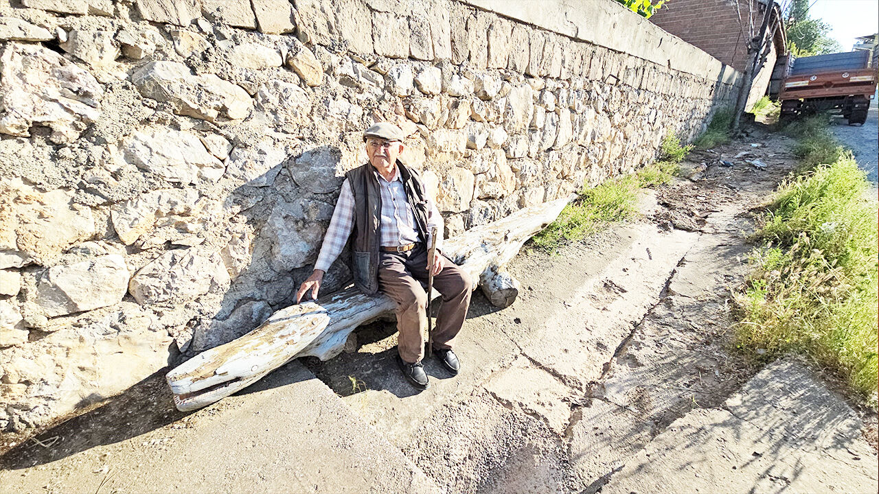 Yozgat’taki Bu Ev Görenleri Büyülüyor! Her Biri Tarihe Tanıklık Ediyor (5)